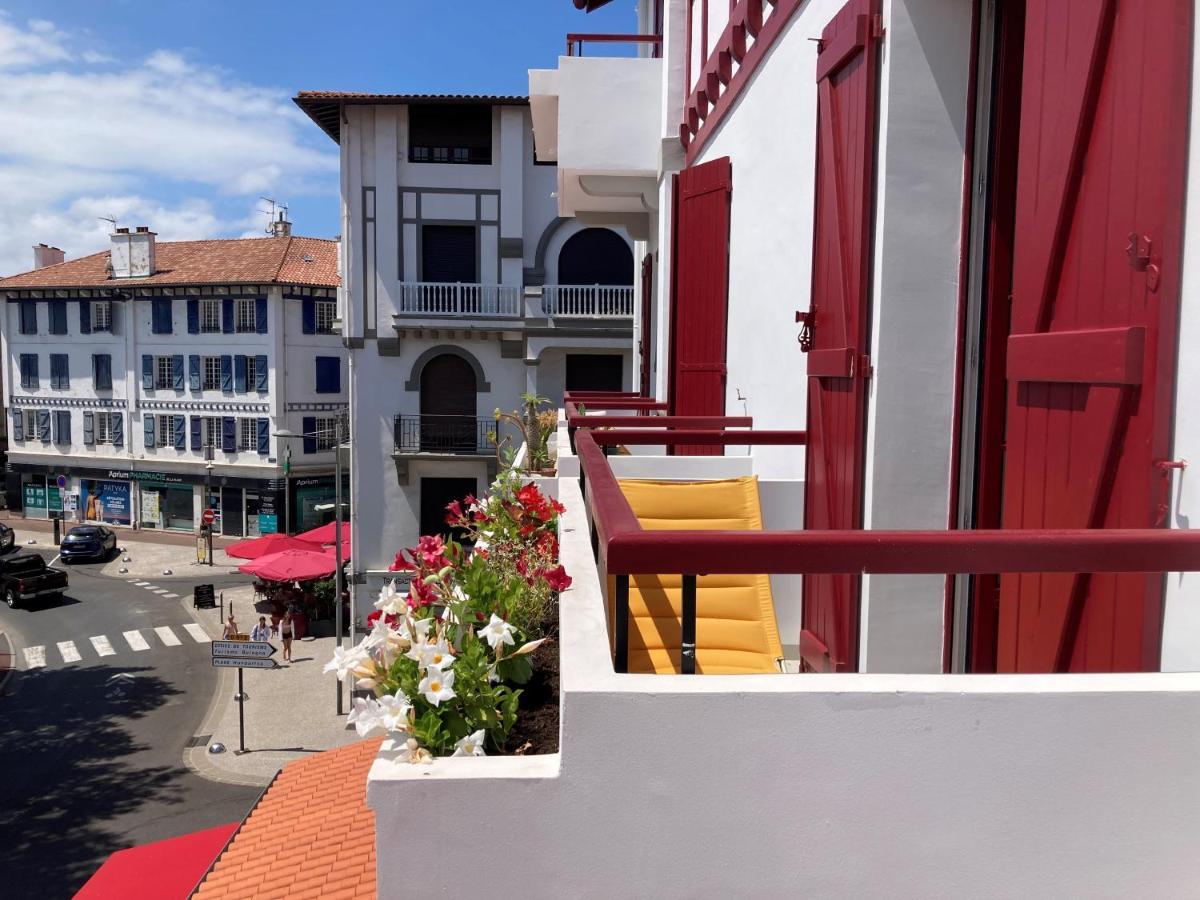 Superbe Appartement T3 Au Centre Plage .Parking Hendaye Zewnętrze zdjęcie